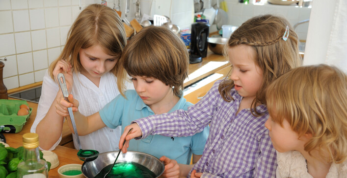 Liebe geht durch den Magen, das Leben durch die Küche. Liebe geht durch den Magen, das Leben durch die Küche.